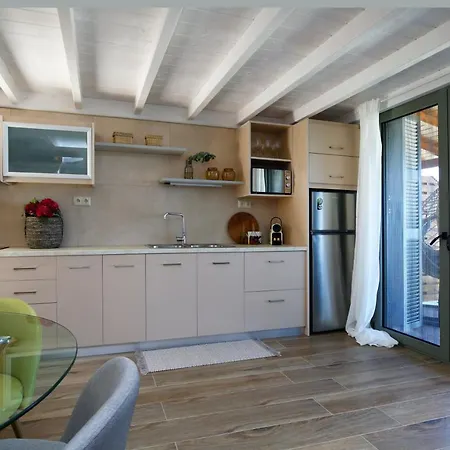 Holiday home Georgia Drymon